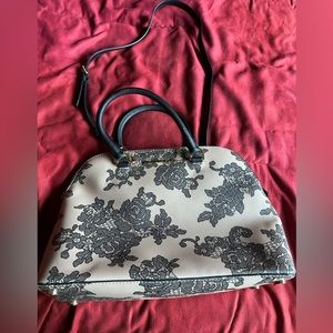 Beautiful brand new Michael Kors purse